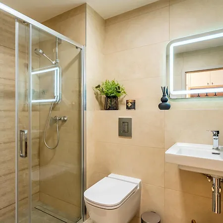 Na Kubinskej Holi X33 Apartman *
